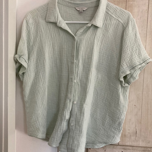 Lucky Brand Tops - Lucky brand light green button down shirt large
